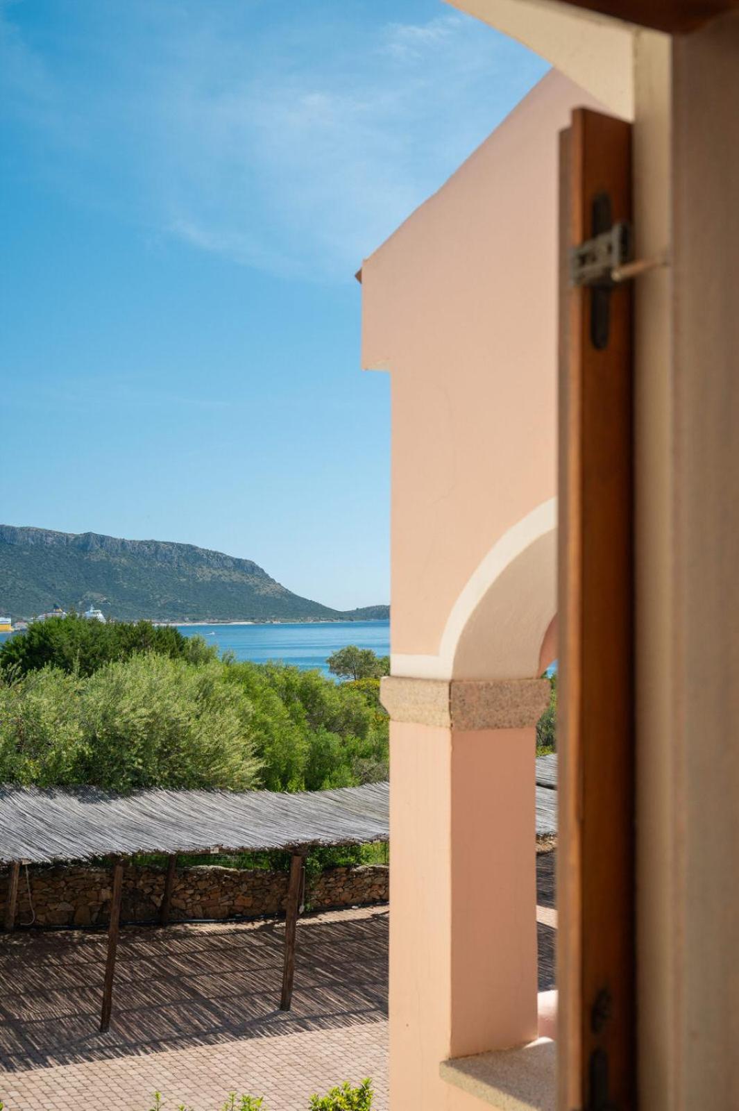 Spiaggia Bianca Pedra Rosa - Your House In Sardinia ゴルフォ・アランチ エクステリア 写真